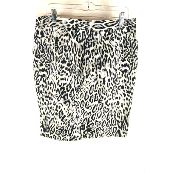 Worthington Women's Skirt Size 12 Short Leopard Print Gray Black White - Picture 2 of 4